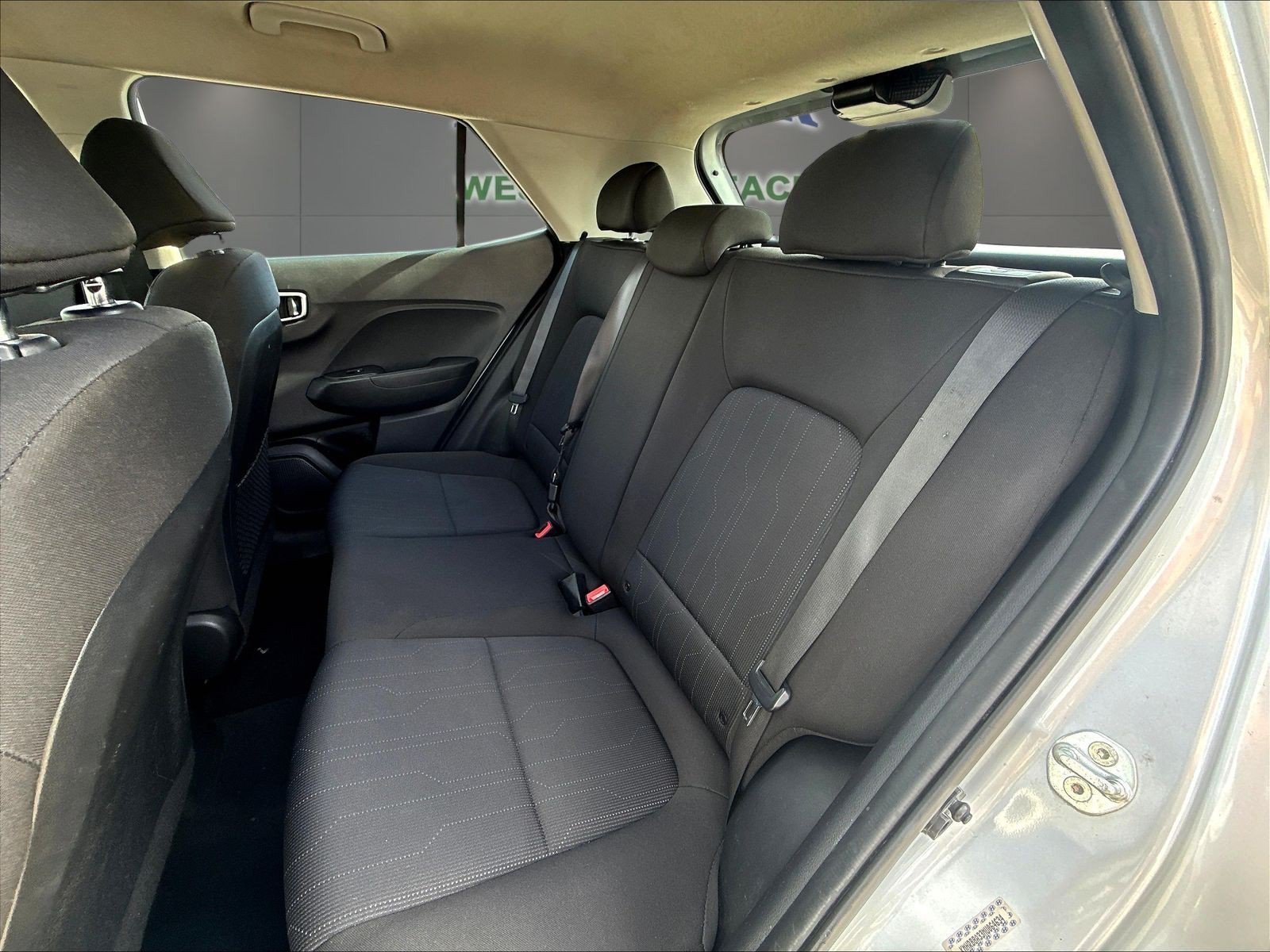 Used 2021 Hyundai Venue SE FWD image 24