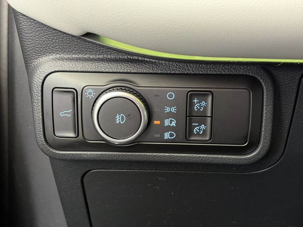 Certified 2025 Ford Explorer Platinum w/ LUX Leather Package image 24