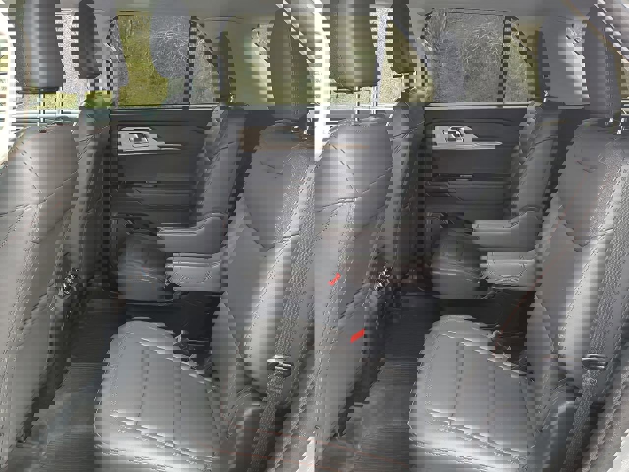 Certified 2025 Ford Explorer Active w/ Active Comfort Package image 12