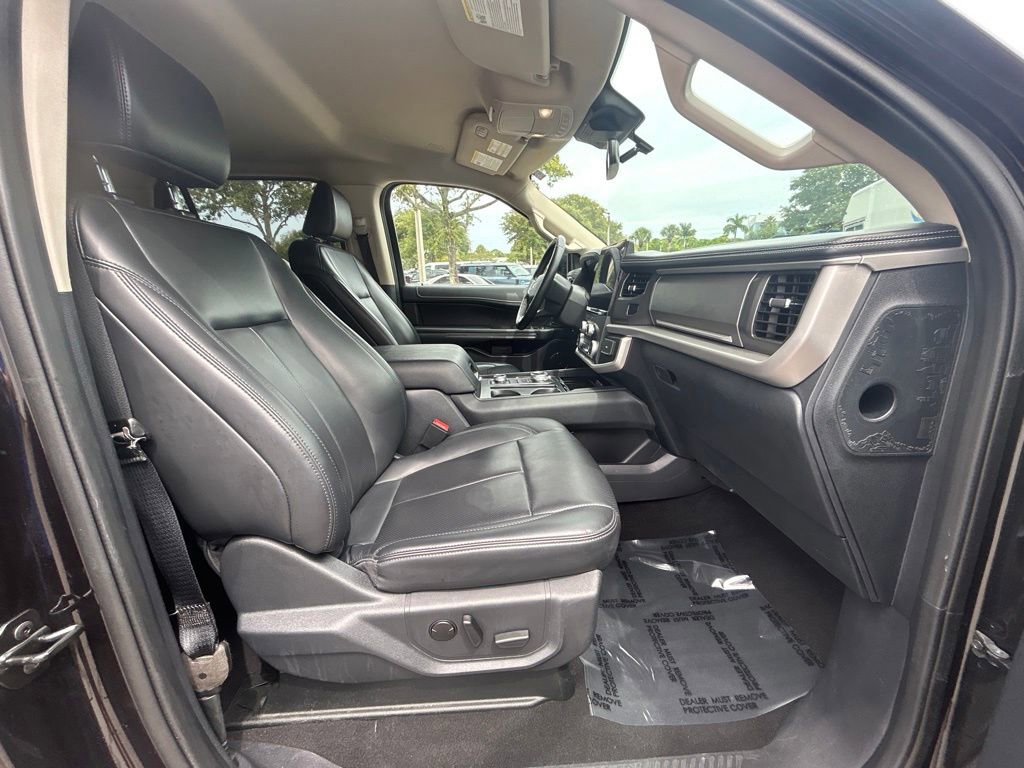Certified 2024 Ford Expedition XLT image 25