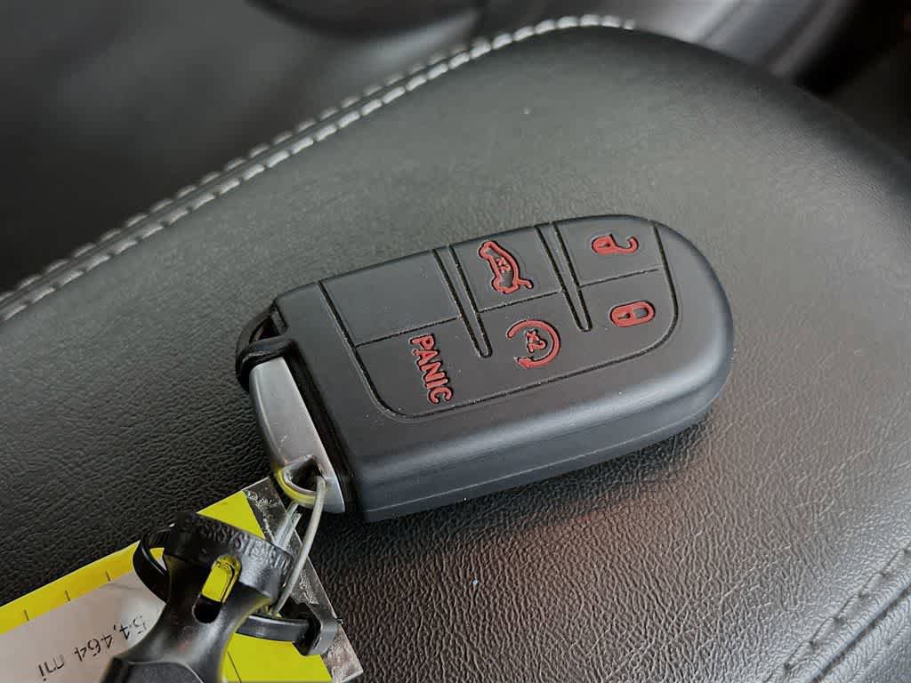 Used 2021 Jeep Cherokee Latitude Lux w/ Comfort/Convenience Group FWD image 22