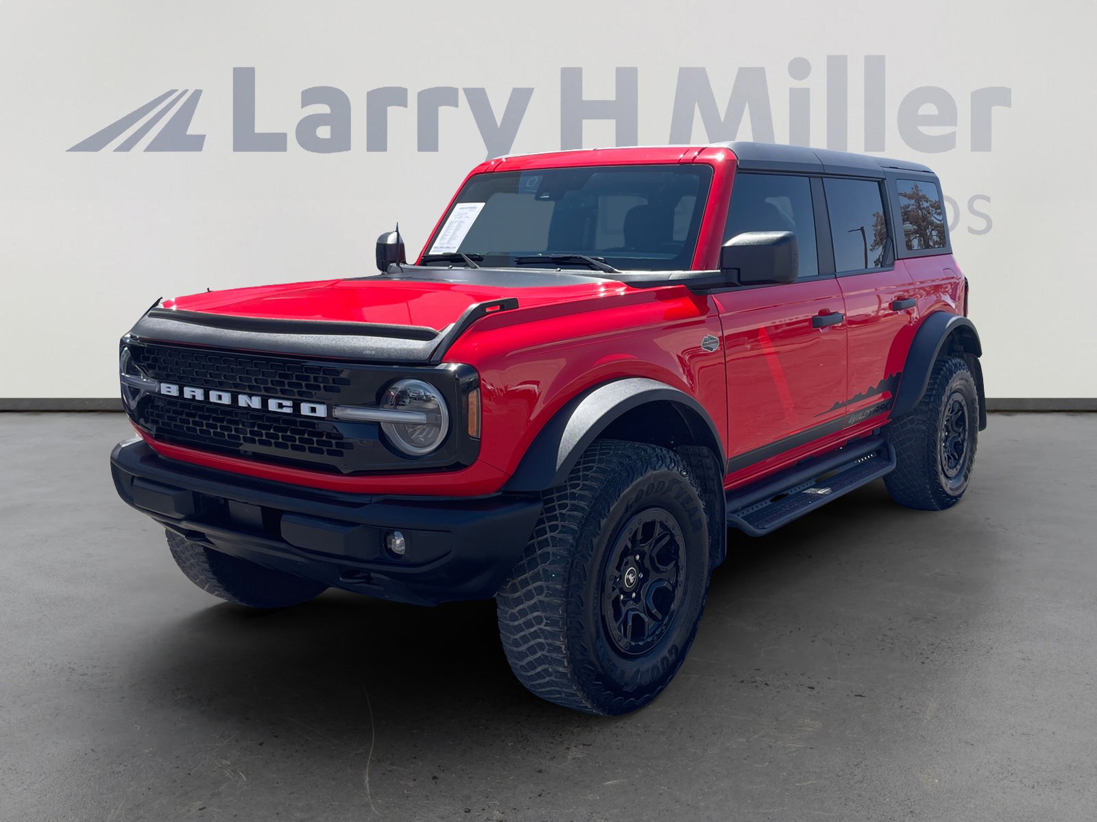 Certified 2022 Ford Bronco Wildtrak AWD/4WD image 1