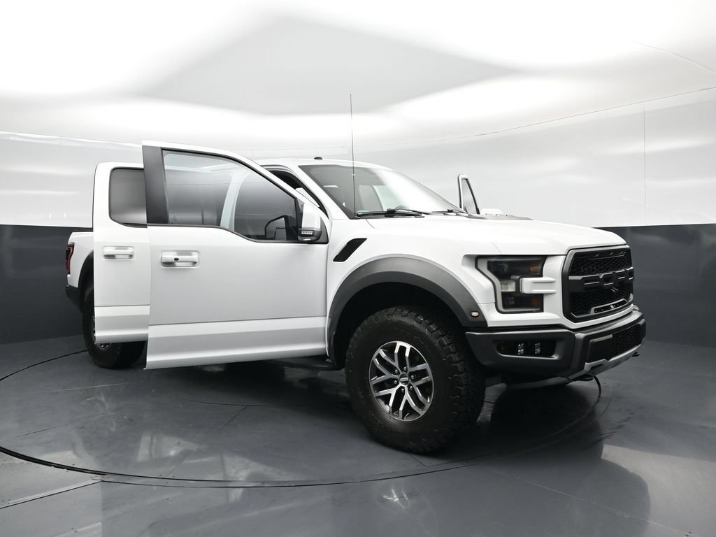 Certified 2018 Ford F150 Raptor w/ Equipment Group 802A Luxury AWD/4WD image 31