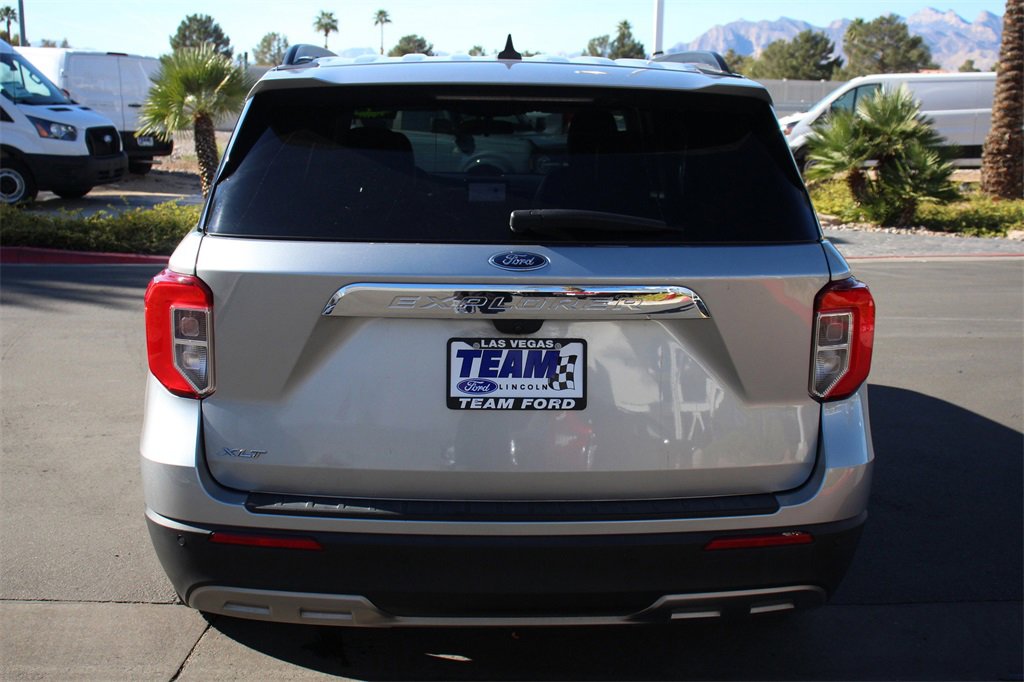Certified 2022 Ford Explorer XLT w/ Equipment Group 202A image 7