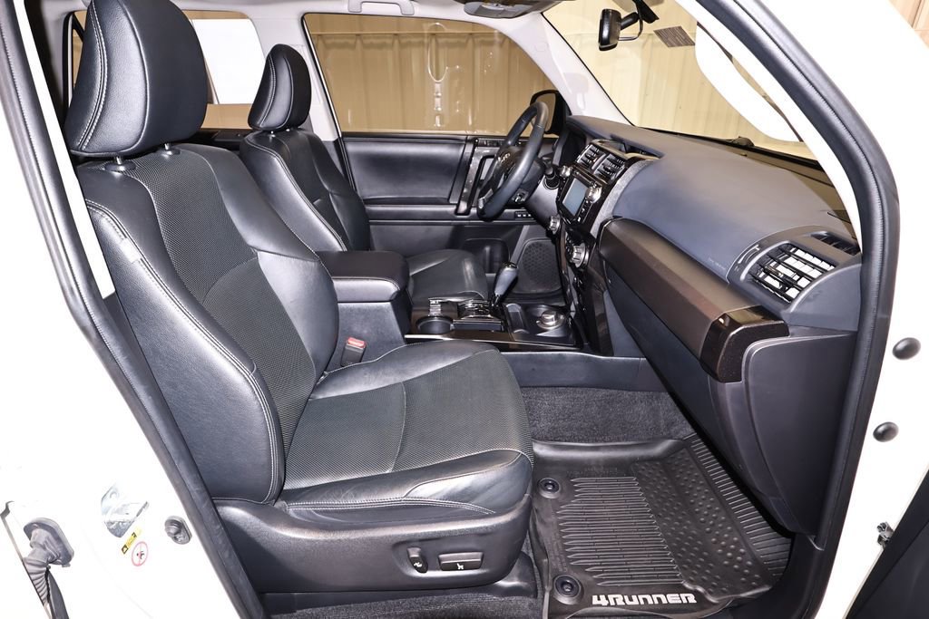 Used 2019 Toyota 4Runner Limited AWD/4WD image 24