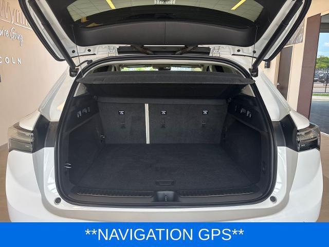 Used 2021 Buick Envision Avenir w/ Technology Package II FWD image 12