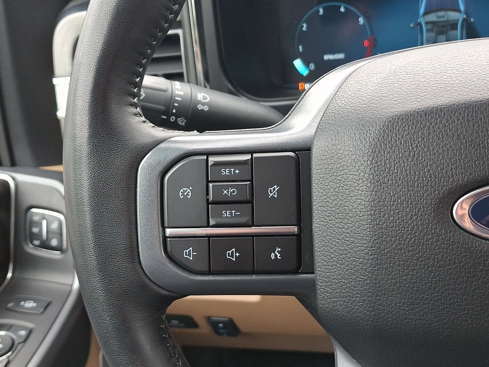 Certified 2023 Ford F250 Lariat w/ Sport Appearance Package AWD/4WD image 22