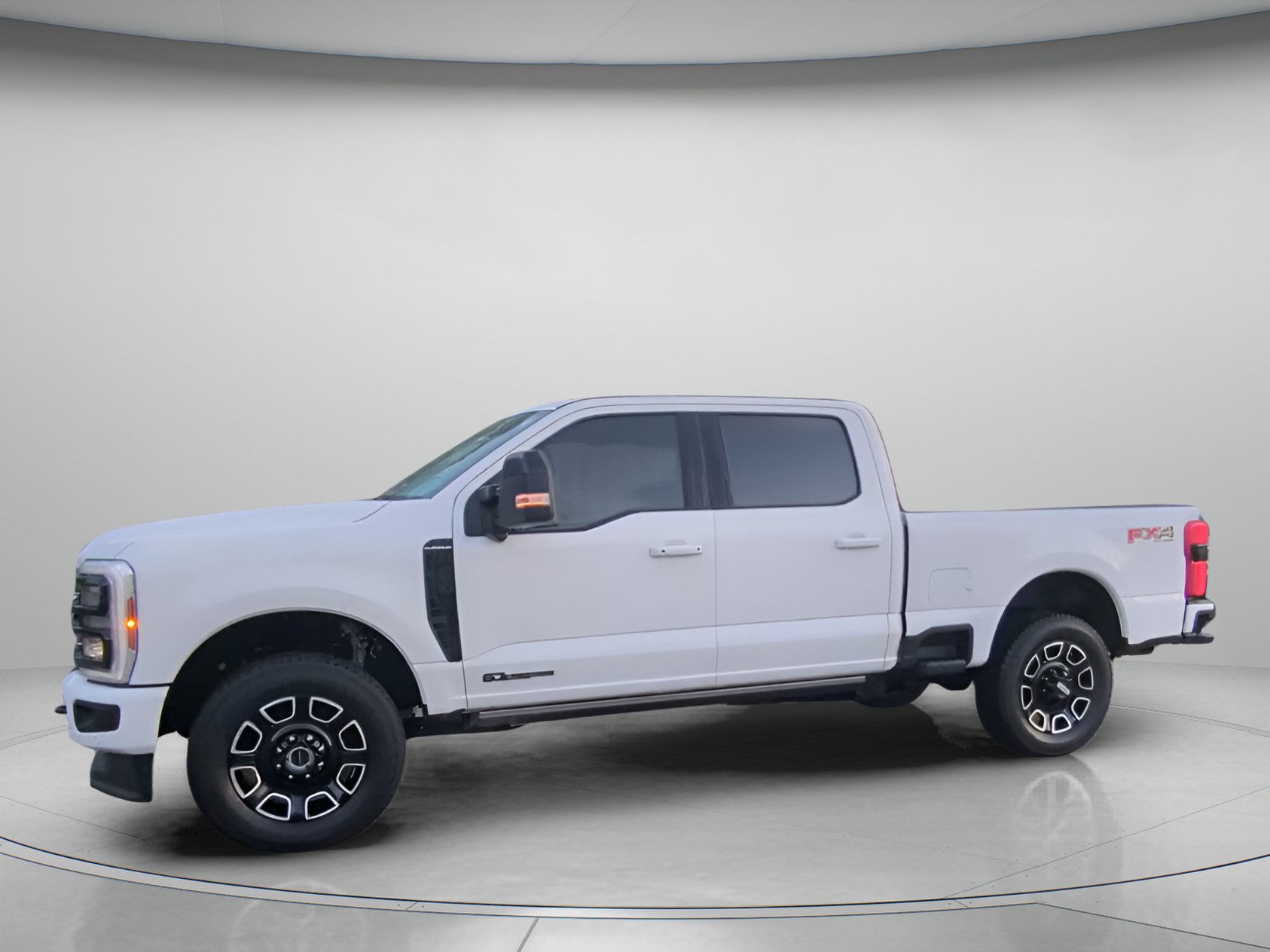 Certified 2025 Ford F250 Platinum w/ FX4 Off-Road Package AWD/4WD image 12
