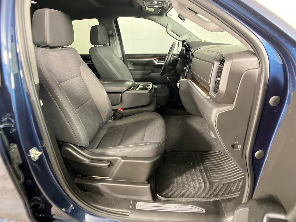 Used 2022 GMC Sierra 1500 SLE image 11