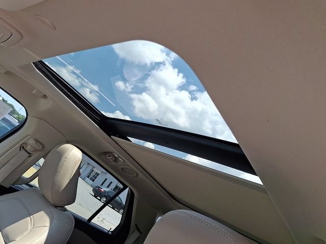 Certified 2024 Ford Explorer Limited w/ Limited Technology Package RWD image 22