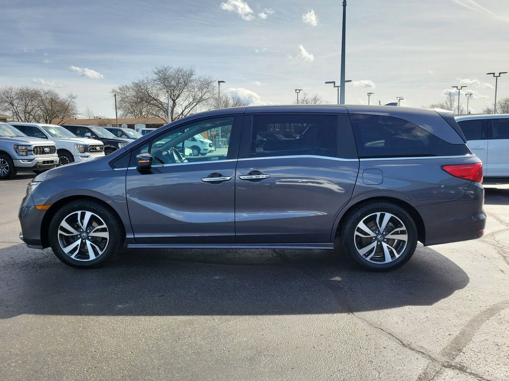 Used 2021 Honda Odyssey Touring image 2