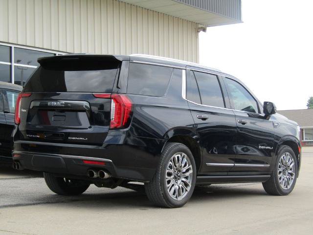 Used 2024 GMC Yukon Denali Ultimate AWD/4WD image 3