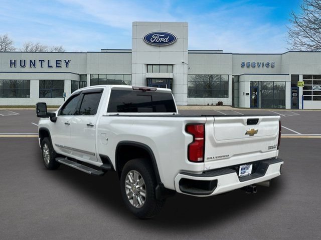Used 2024 Chevrolet Silverado 2500 High Country w/ High Country Premium Package AWD/4WD image 5