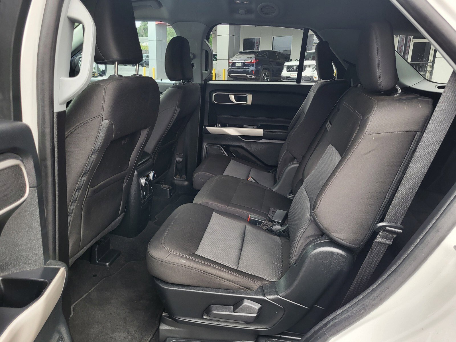 Certified 2023 Ford Explorer XLT RWD image 17