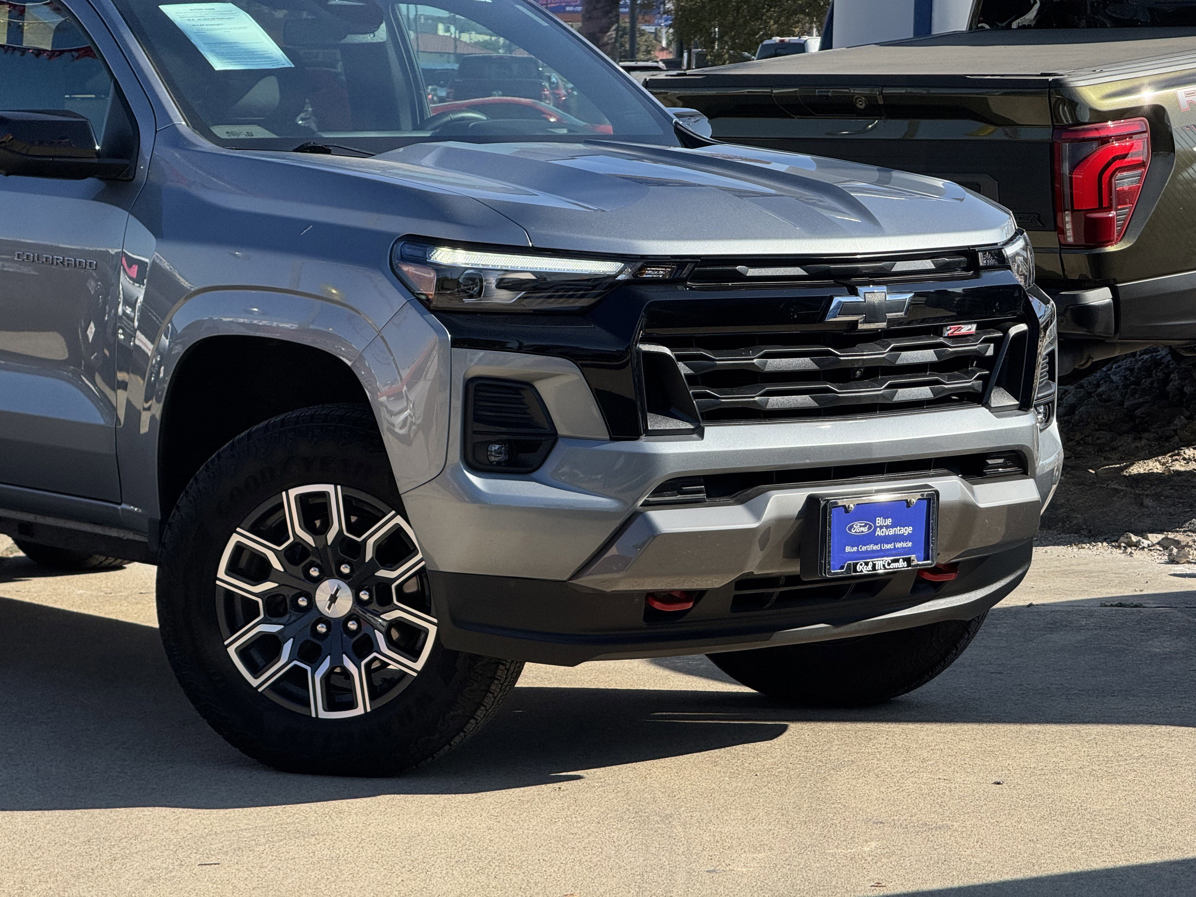 Used 2024 Chevrolet Colorado Z71 w/ Z71 Convenience Package 2 image 2