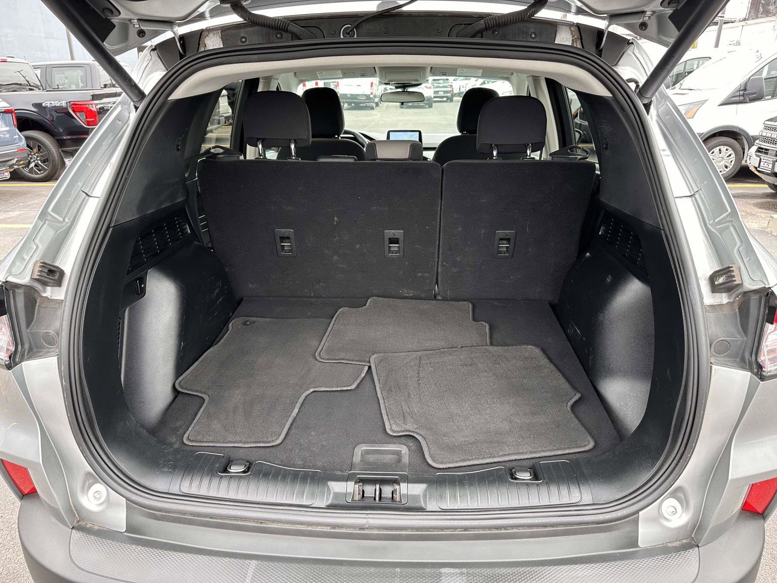 Certified 2022 Ford Escape SE w/ SE Sport Appearance Package image 8