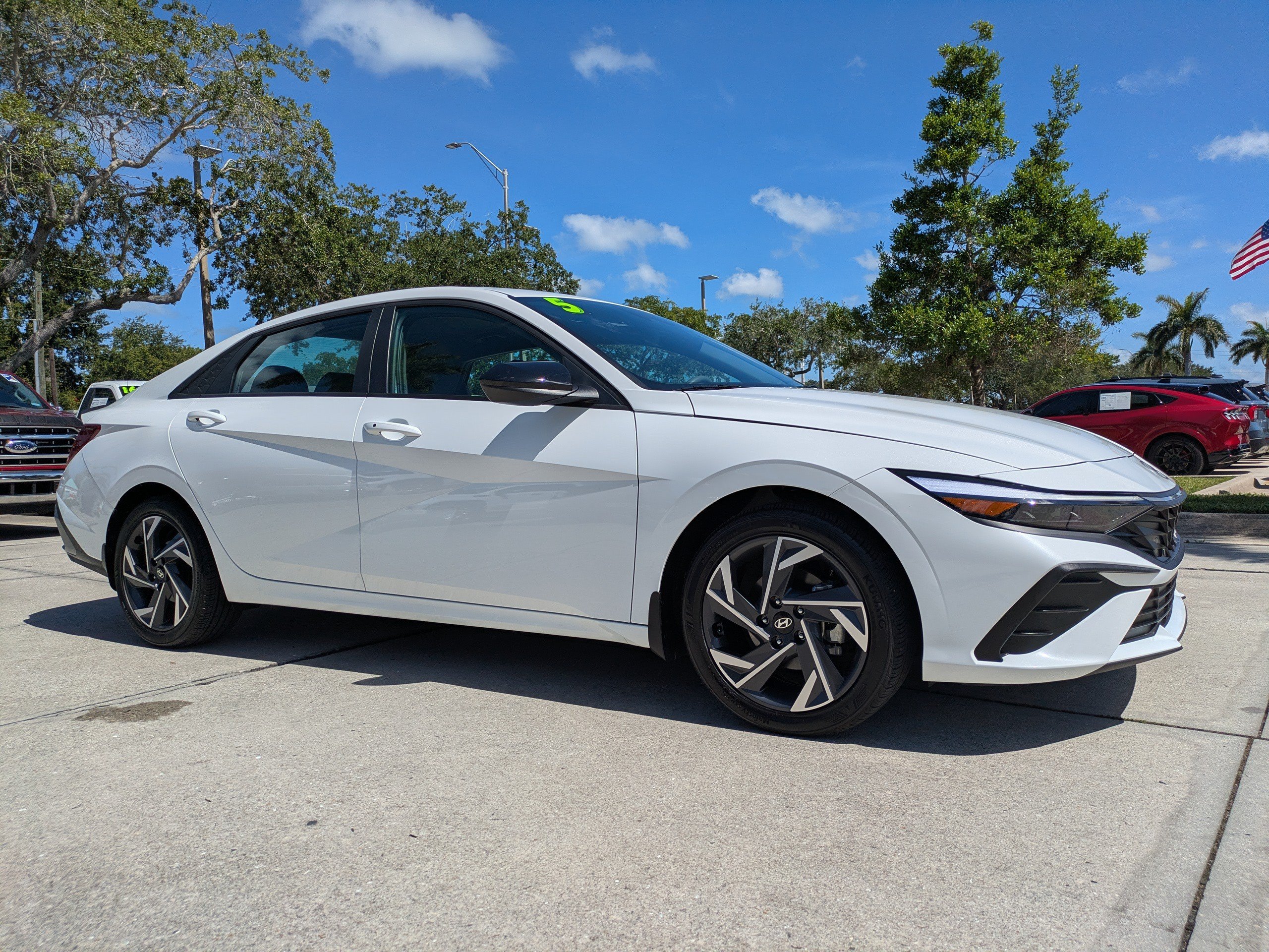 Used 2025 Hyundai Elantra Sport FWD image 19