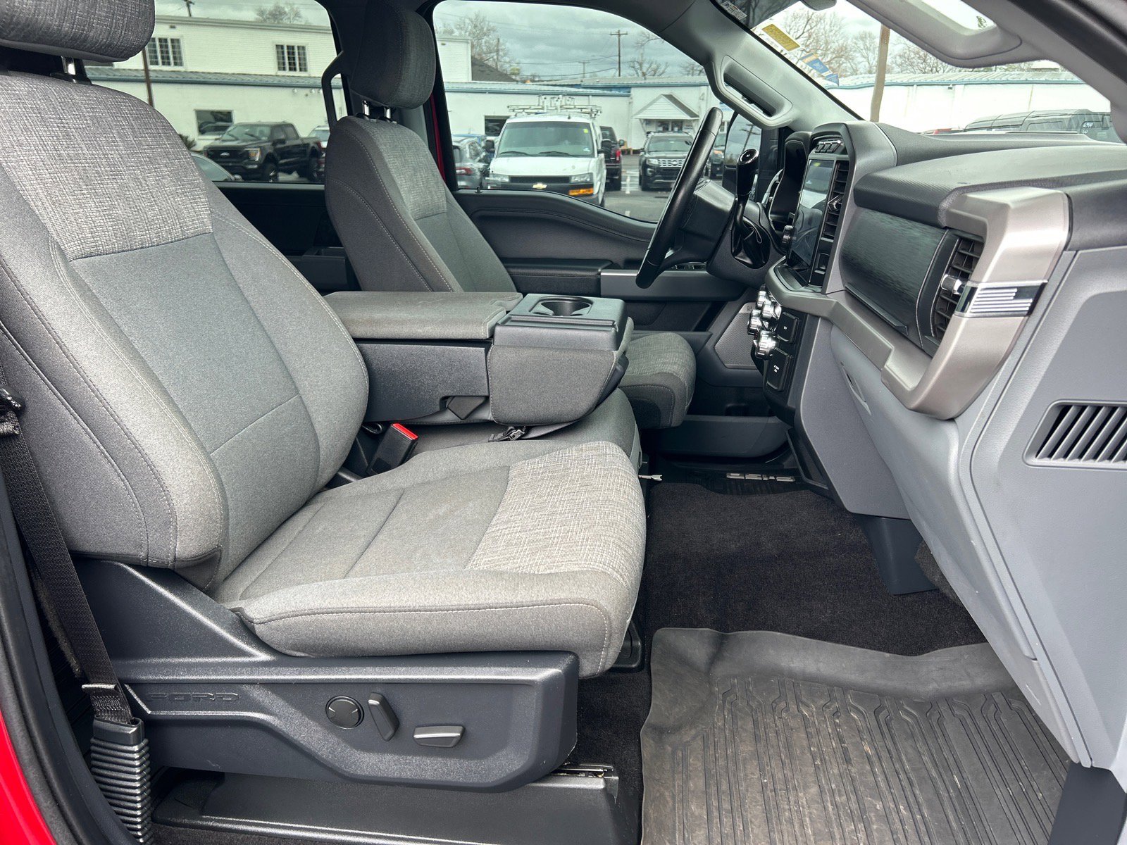 Certified 2022 Ford F150 XLT w/ Equipment Group 302A High image 18