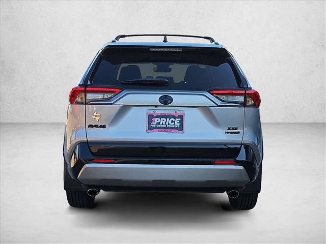 Used 2022 Toyota RAV4 XSE AWD/4WD image 6