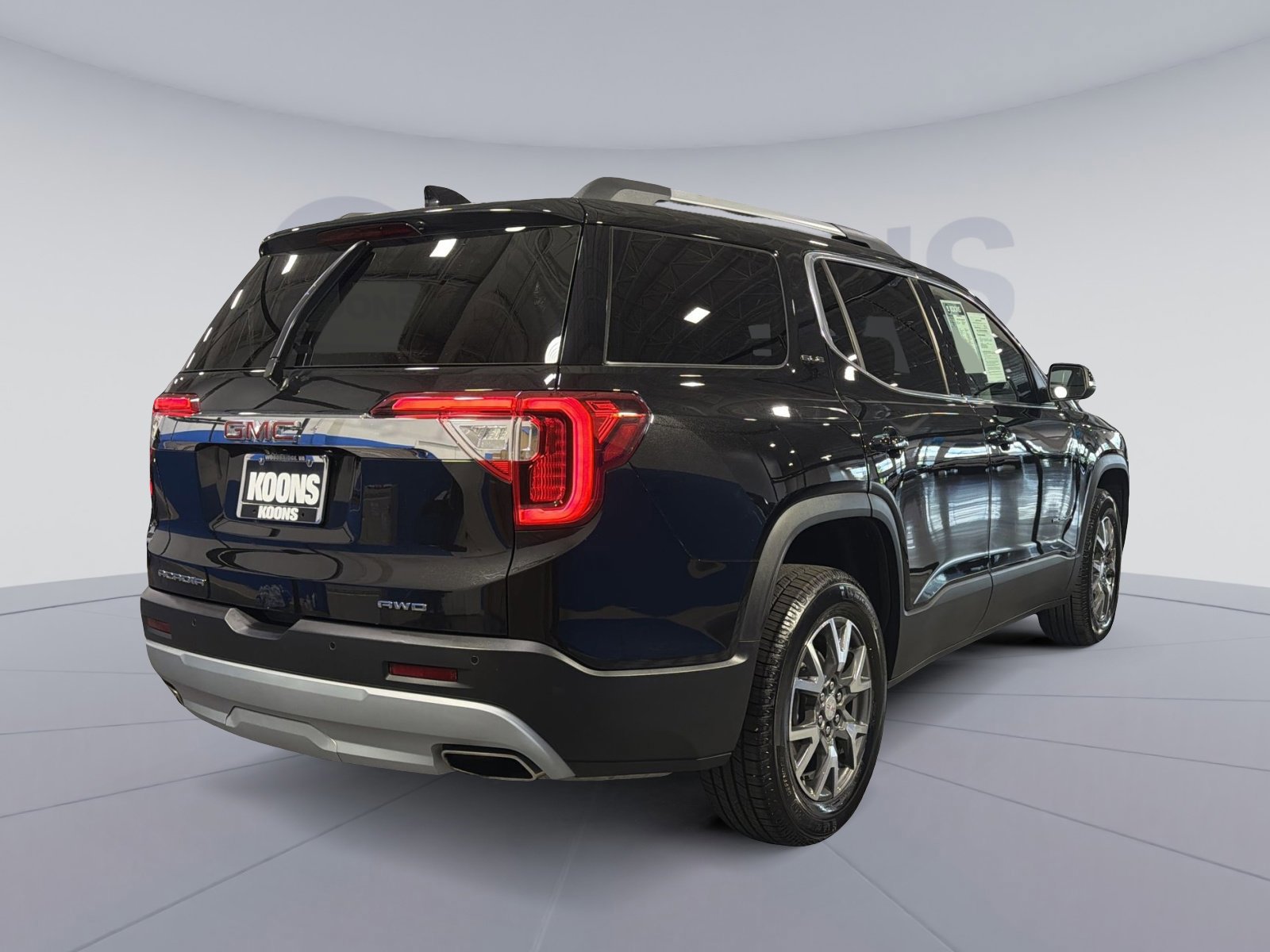 Used 2023 GMC Acadia SLE w/ Driver Convenience Package AWD/4WD image 10