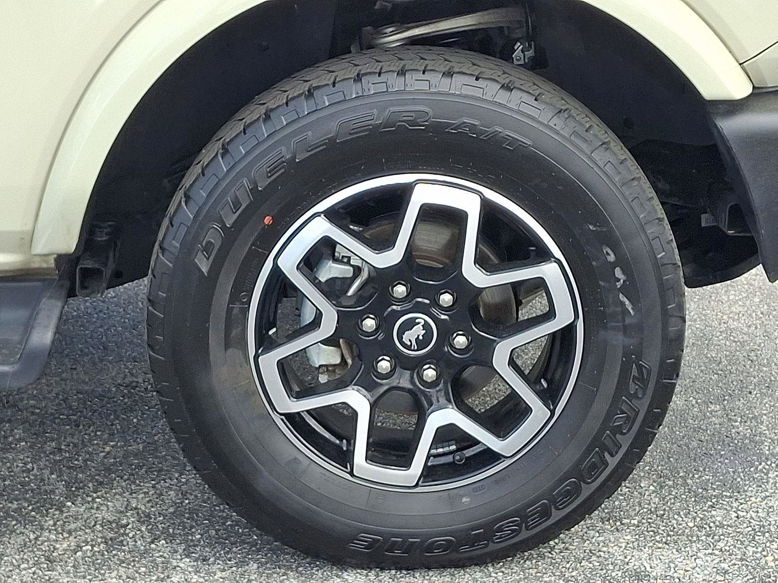 Certified 2025 Ford Bronco Outer Banks AWD/4WD image 8