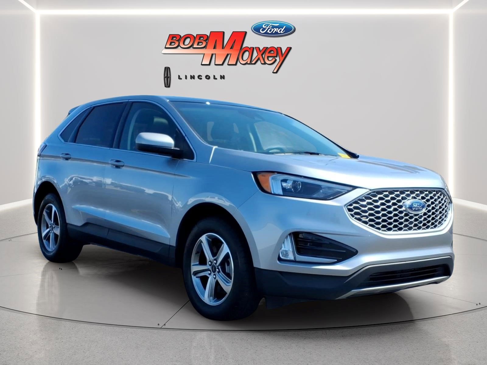 Certified 2023 Ford Edge SEL w/ Convenience Package AWD/4WD image 3