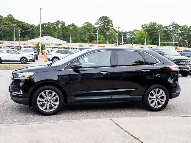 Certified 2019 Ford Edge Titanium AWD/4WD image 3