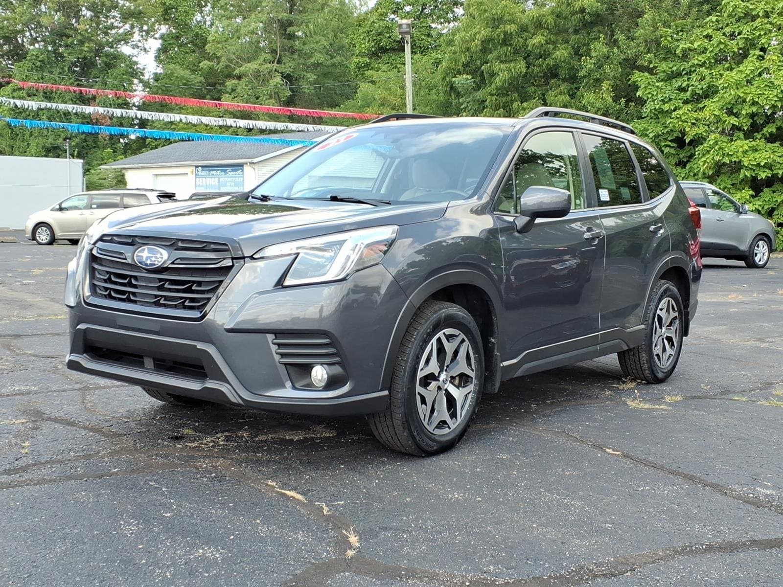 Used 2023 Subaru Forester Premium AWD/4WD image 3