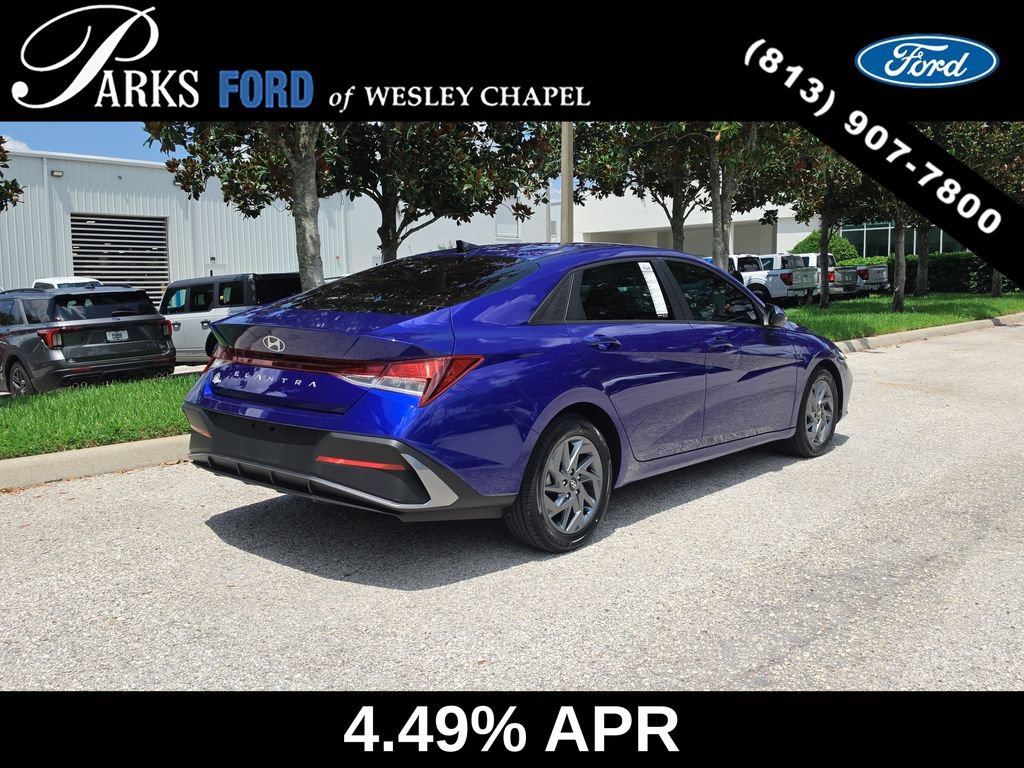Used 2024 Hyundai Elantra SEL FWD image 5