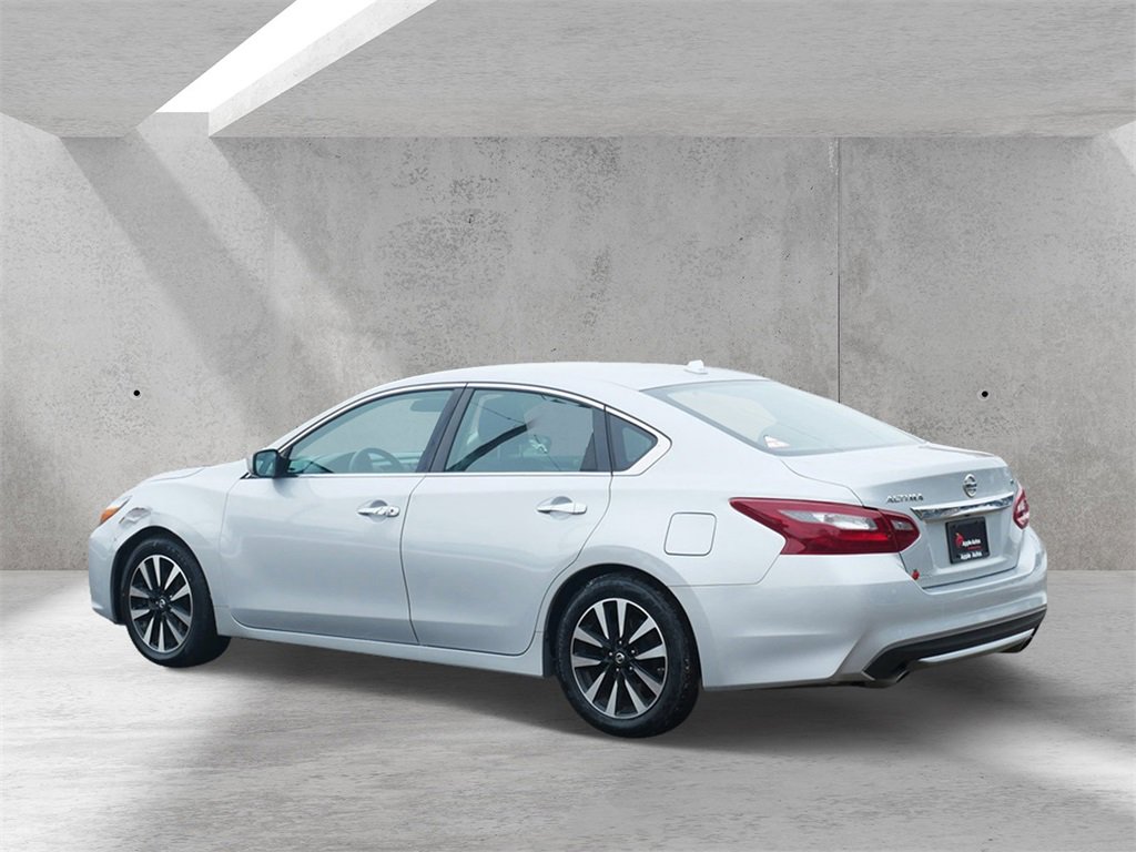 Used 2018 Nissan Altima 2.5 SV image 4