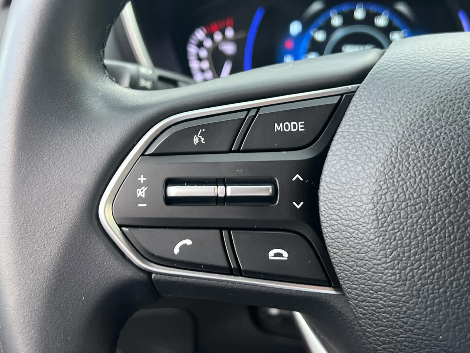 Used 2019 Hyundai Santa Fe Limited w/ Cargo Package image 32