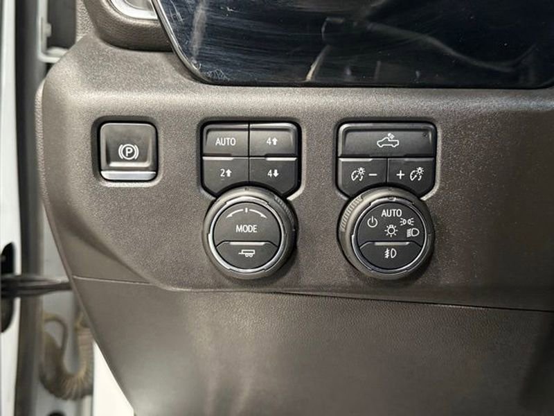 Used 2024 Chevrolet Silverado 1500 LT Trail Boss w/ Protection Package image 17