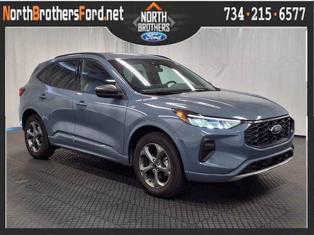 Certified 2024 Ford Escape ST-Line w/ Tech Pack #1 AWD/4WD image 1