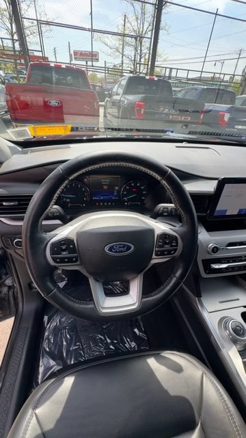 Certified 2023 Ford Explorer XLT w/ Equipment Group 202A AWD/4WD image 11