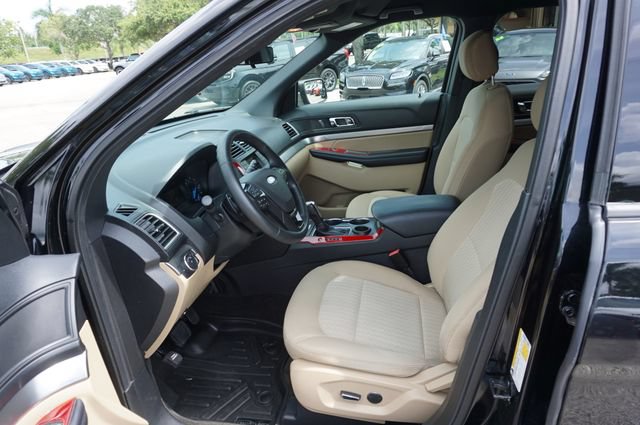 Certified 2017 Ford Explorer FWD image 21
