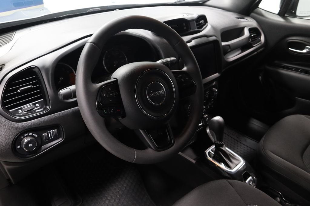 Used 2022 Jeep Renegade Altitude AWD/4WD image 25