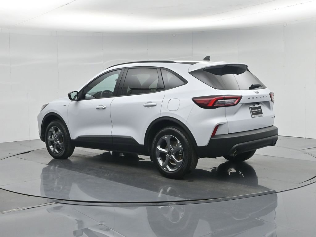 Certified 2025 Ford Escape ST-Line AWD/4WD image 7