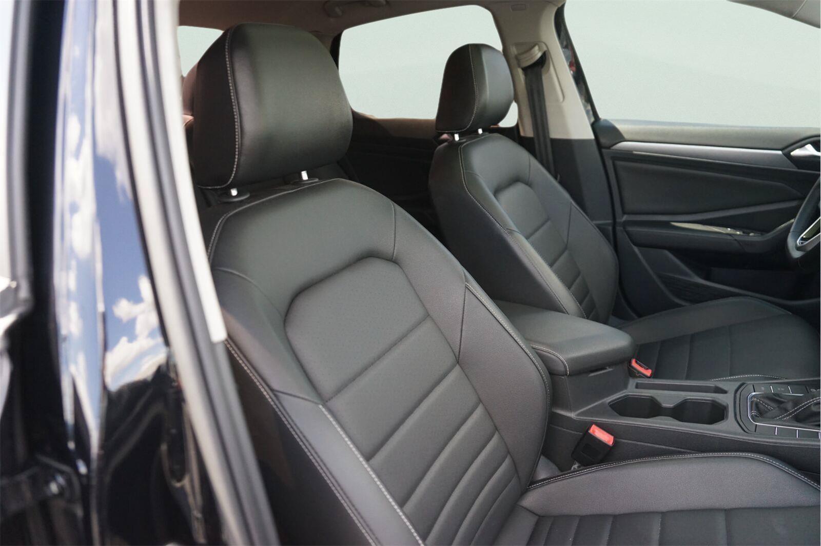 Used 2022 Volkswagen Jetta SE FWD image 20
