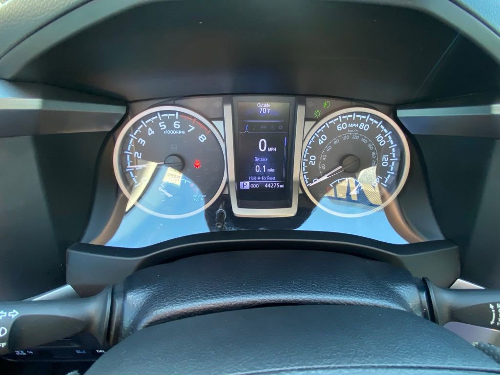 Used 2019 Toyota Tacoma SR5 RWD image 14