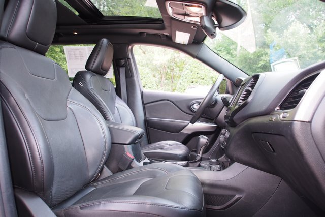 Used 2021 Jeep Cherokee Latitude Lux 80th Anniv w/ Quick Order Package 26U 80TH AWD/4WD image 10