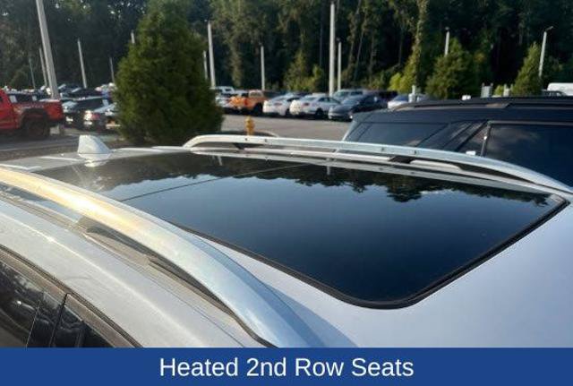 Used 2020 Chevrolet Equinox Premier FWD image 3