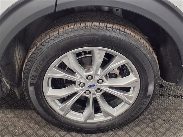 Certified 2023 Ford Explorer XLT w/ Equipment Group 202A image 33