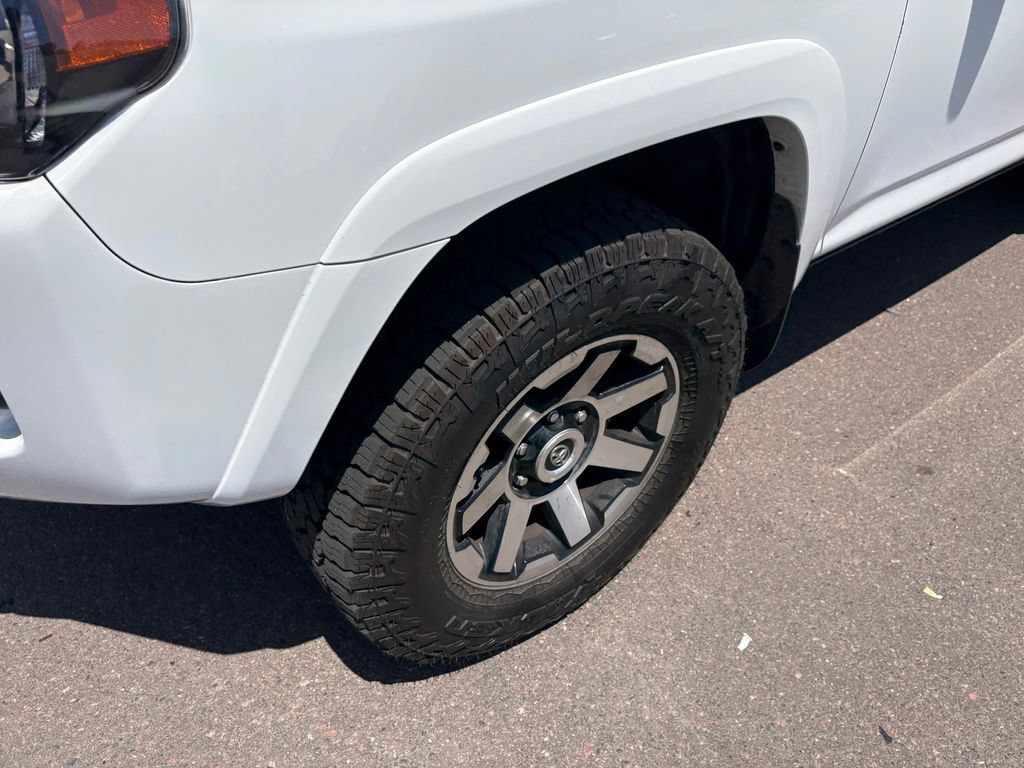 Used 2024 Toyota 4Runner TRD Off-Road Premium w/ Moonroof Package AWD/4WD image 10