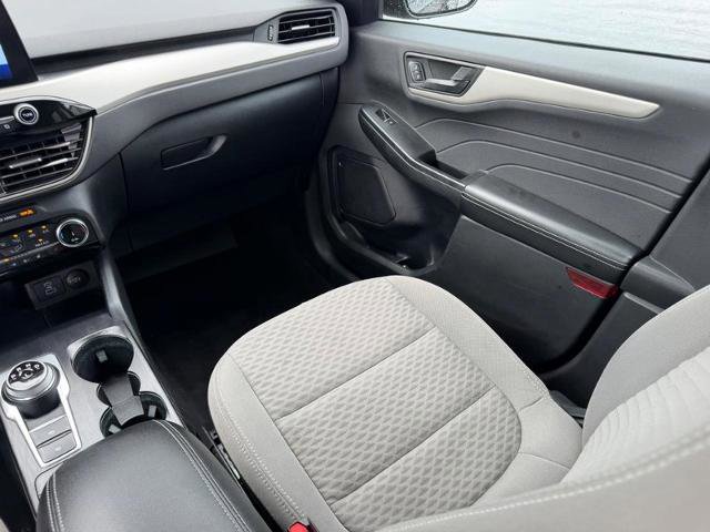 Certified 2022 Ford Escape SE w/ SE Sport Appearance Package FWD image 18