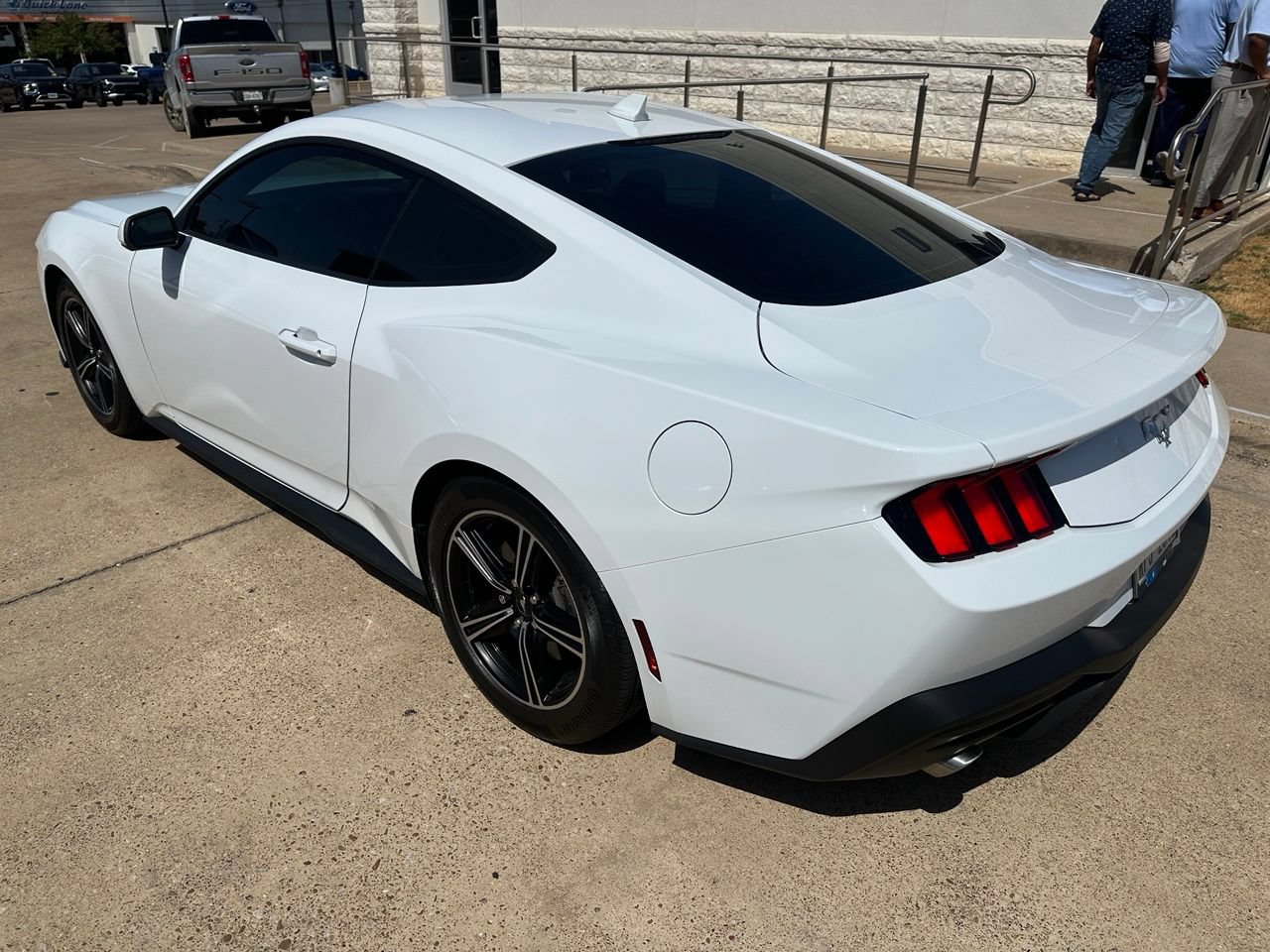 Certified 2025 Ford Mustang Coupe RWD image 6