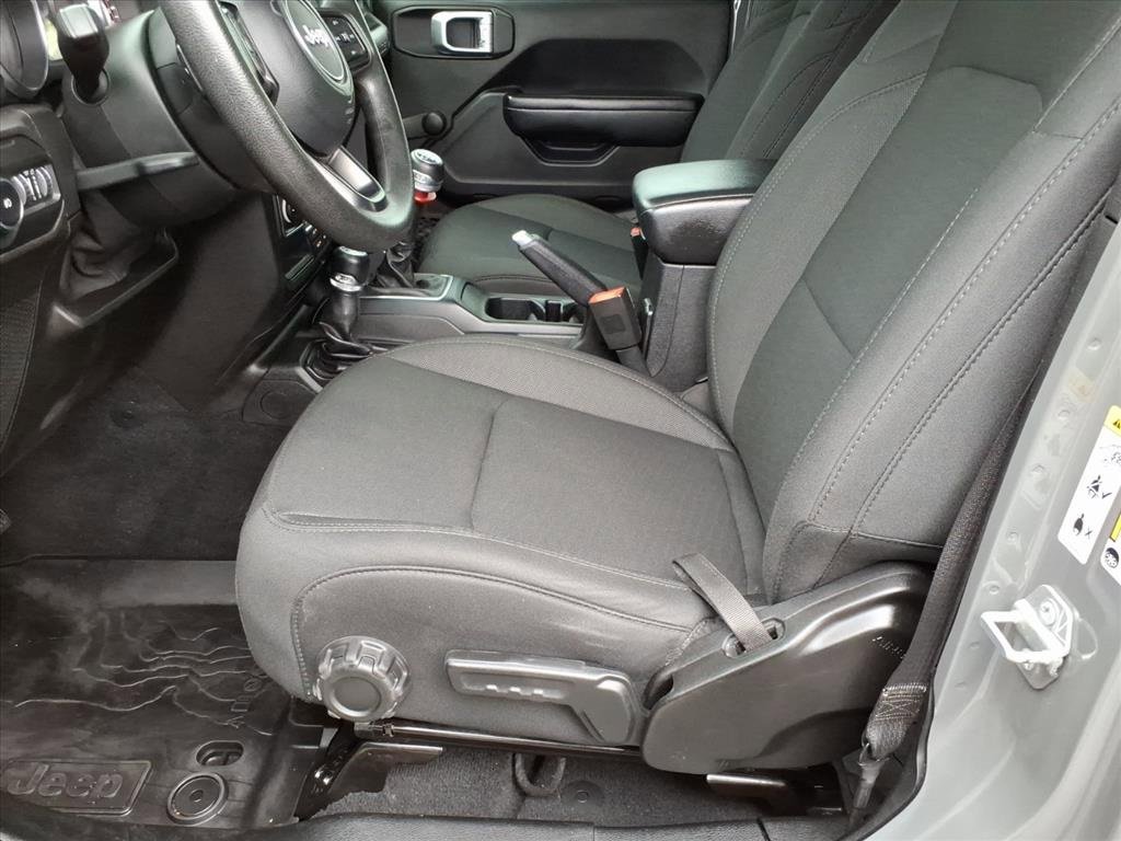 Used 2018 Jeep Wrangler Unlimited Sport image 13