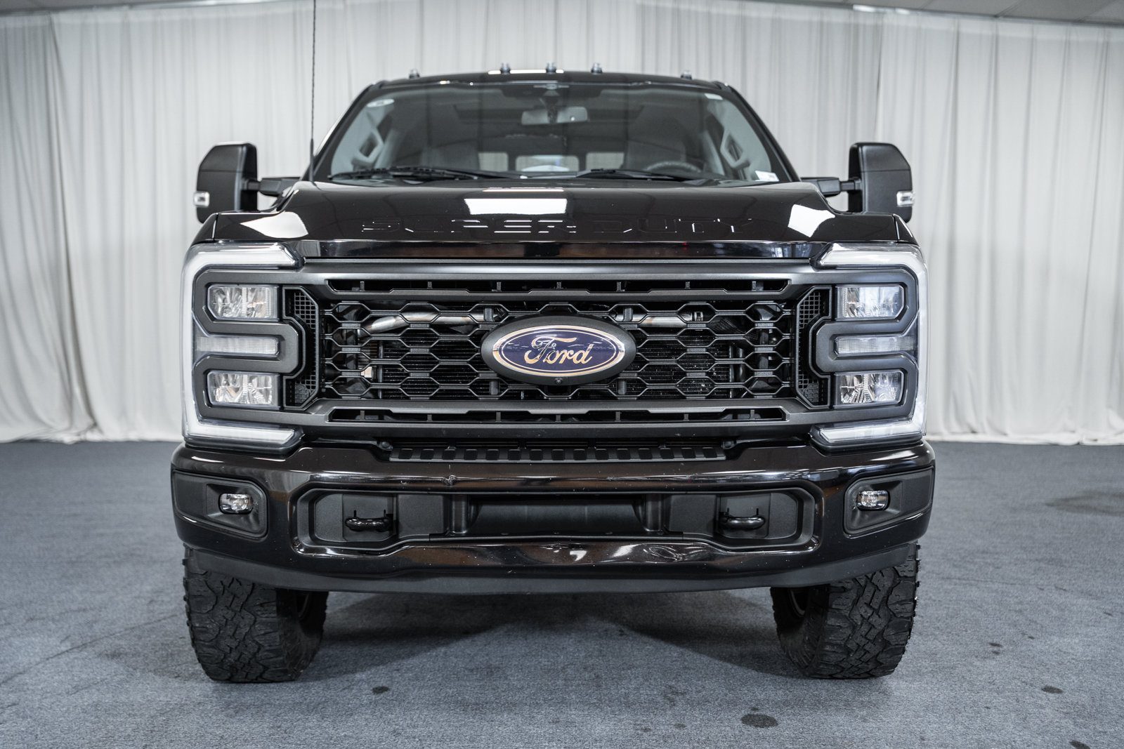 Certified 2023 Ford F250 XLT w/ Tremor Off-Road Package AWD/4WD image 2