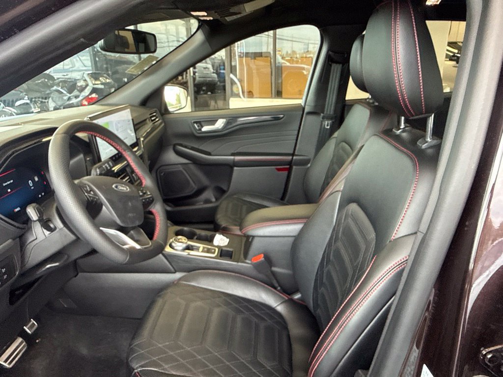 Certified 2023 Ford Escape ST-Line Elite w/ Premium Technology Package AWD/4WD image 14