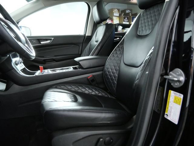 Certified 2024 Ford Edge Titanium w/ Equipment Group 301A AWD/4WD image 17