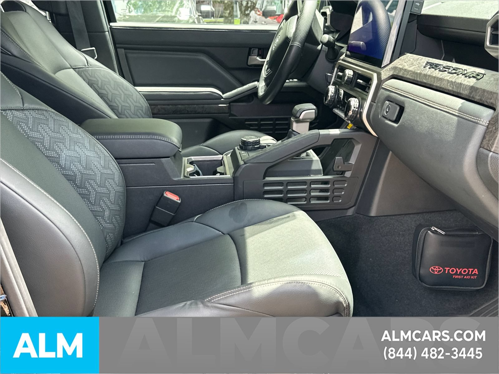 Used 2024 Toyota Tacoma Limited AWD/4WD image 15